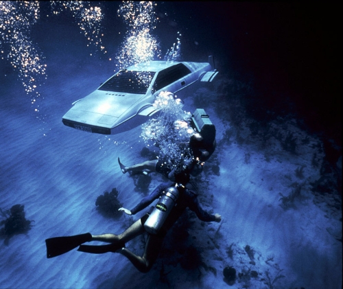 lotus bond submarine