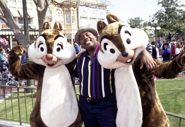 FAMILY MATTERS - "We're Going to Disney World" - Airdate: April 28, 1995. (Photo by ABC Photo Archives/ABC via Getty Images) REGINALD VELJOHNSON;CHIP 'N' DALE